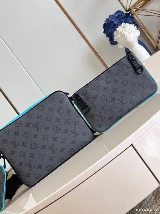 AAA Pruses Bags VUITTON TRIO LOUIS MESSENGER 0704
